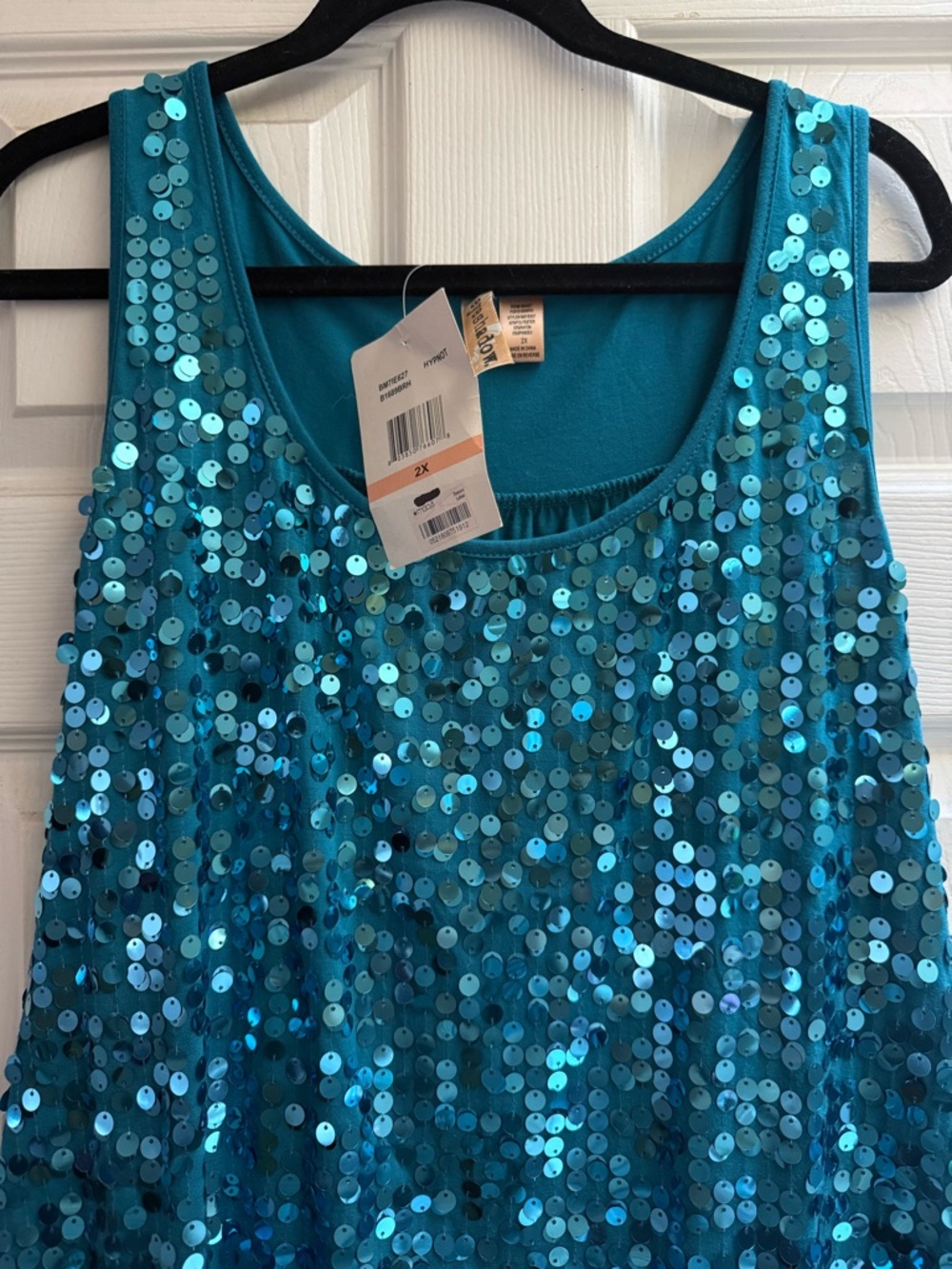 Eyeshadow Turquoise Sequin Tank Top - Picture 2 of 6